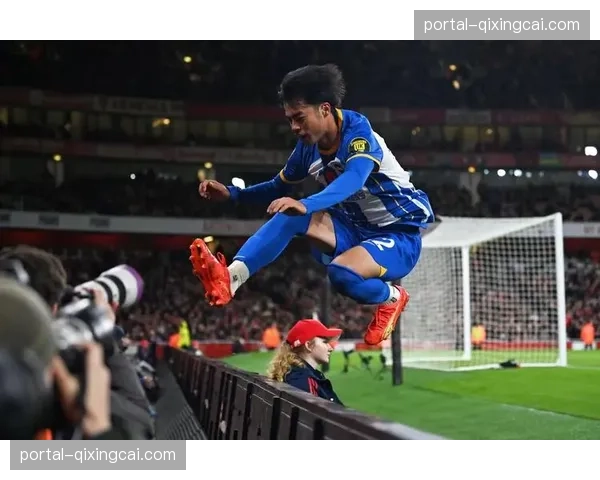 通讯：专访布莱顿定位球教练，揭秘“秘密武器”三笘薰的任意球加练