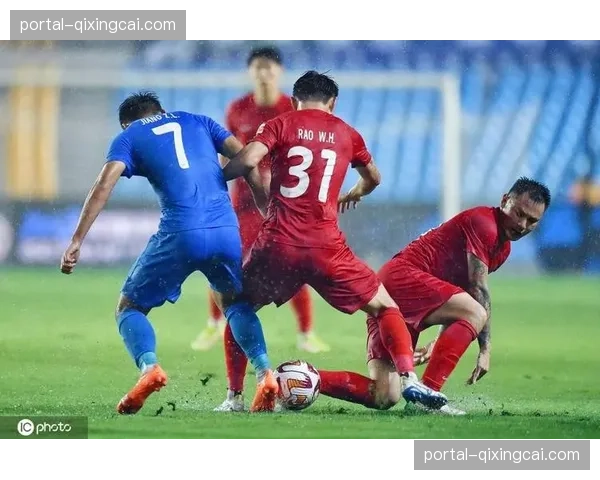 视角:VAR在定位球攻防中的介入是否过于频繁? 视角:VAR在定位球攻防中的介入是否过于频繁?